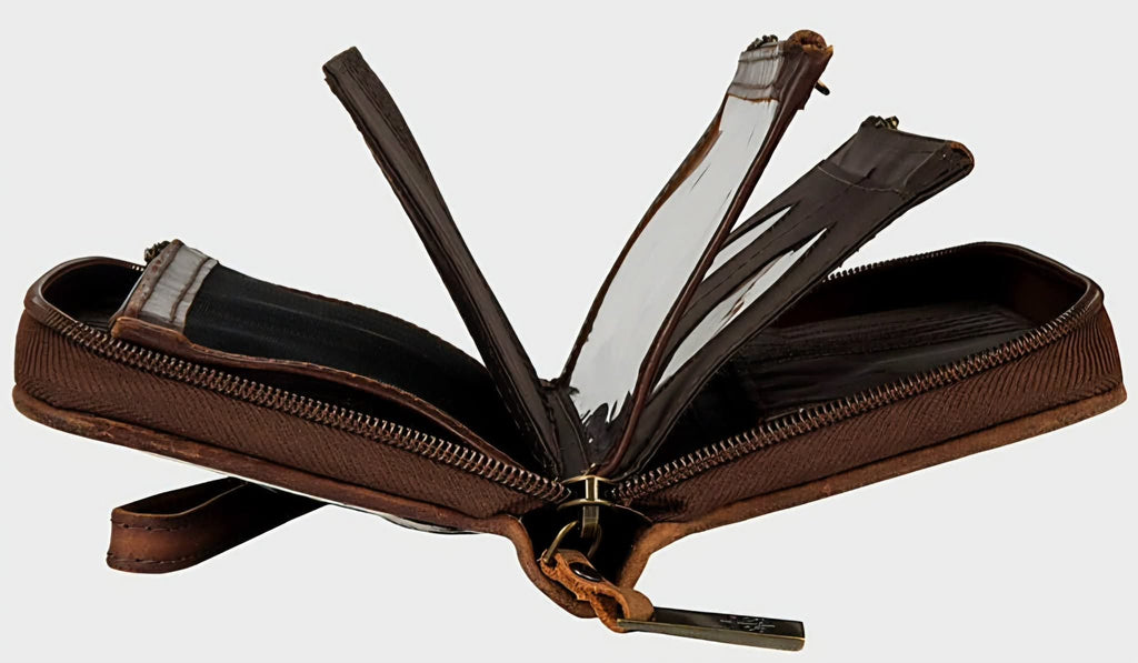 STS Ranchwear By Carroll Women's Chaynee Mountain Kacy Organizer Wristlet