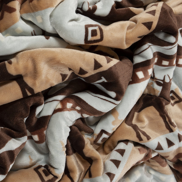 Carstens Buck Lake Plush Sherpa Throw